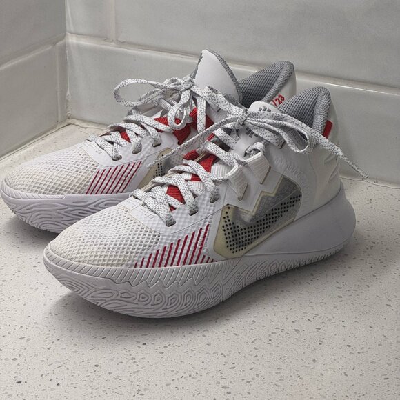 Nike Kyrie Flytrap V: Wolf Grey - Picture 1 of 7